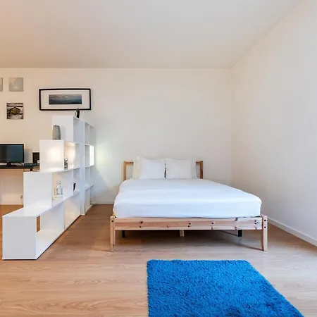 Warm And Bright Studio Apartment