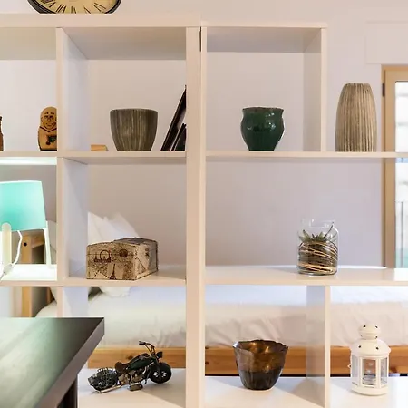 Appartement Warm And Bright Studio